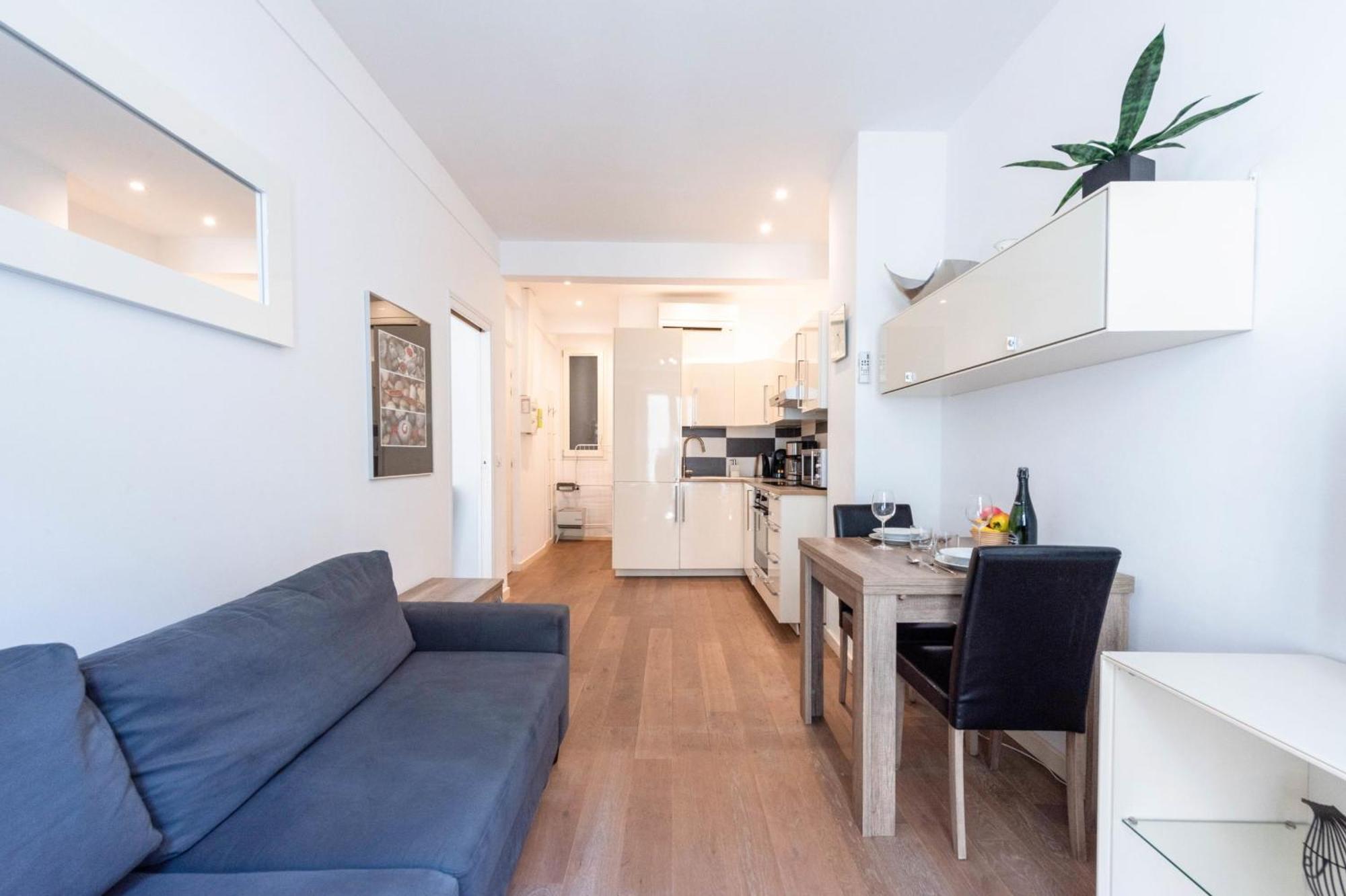 1-br In The Carre D'or Apartment *