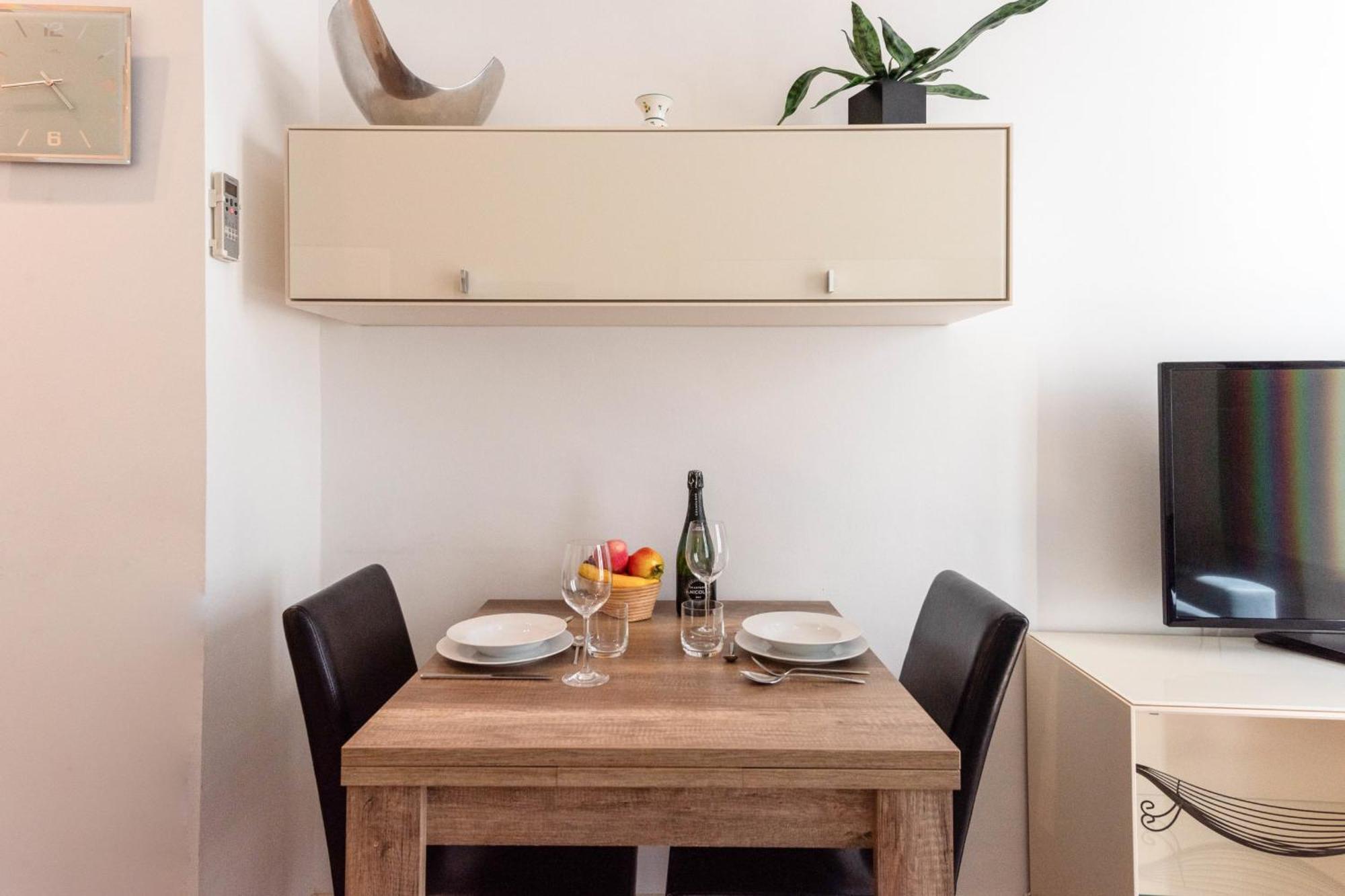 Apartment 1-br In The Carre D'or Cannes