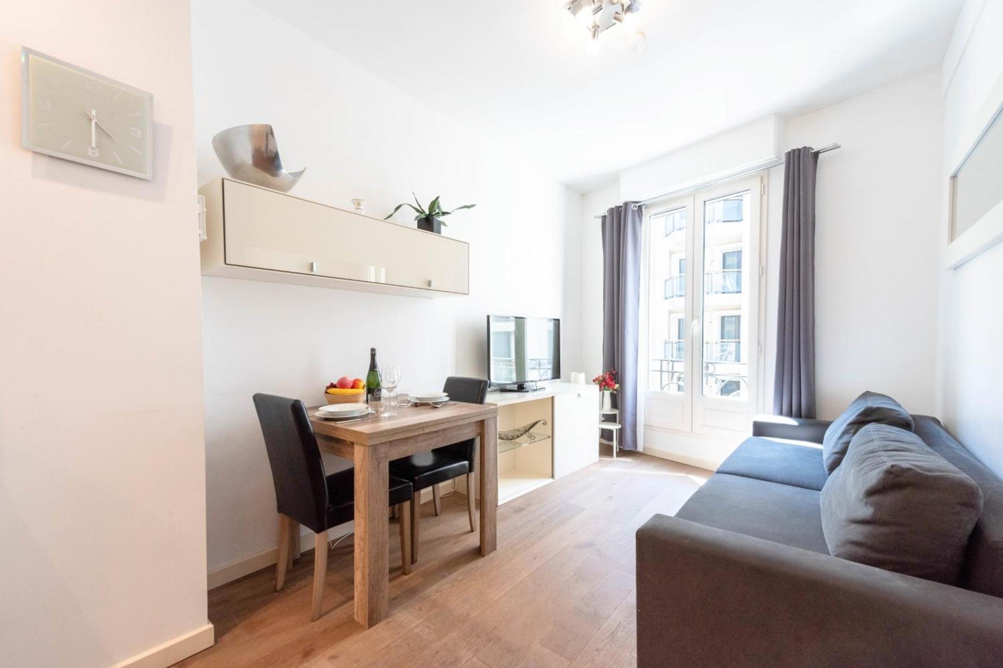 1-br In The Carre D'or