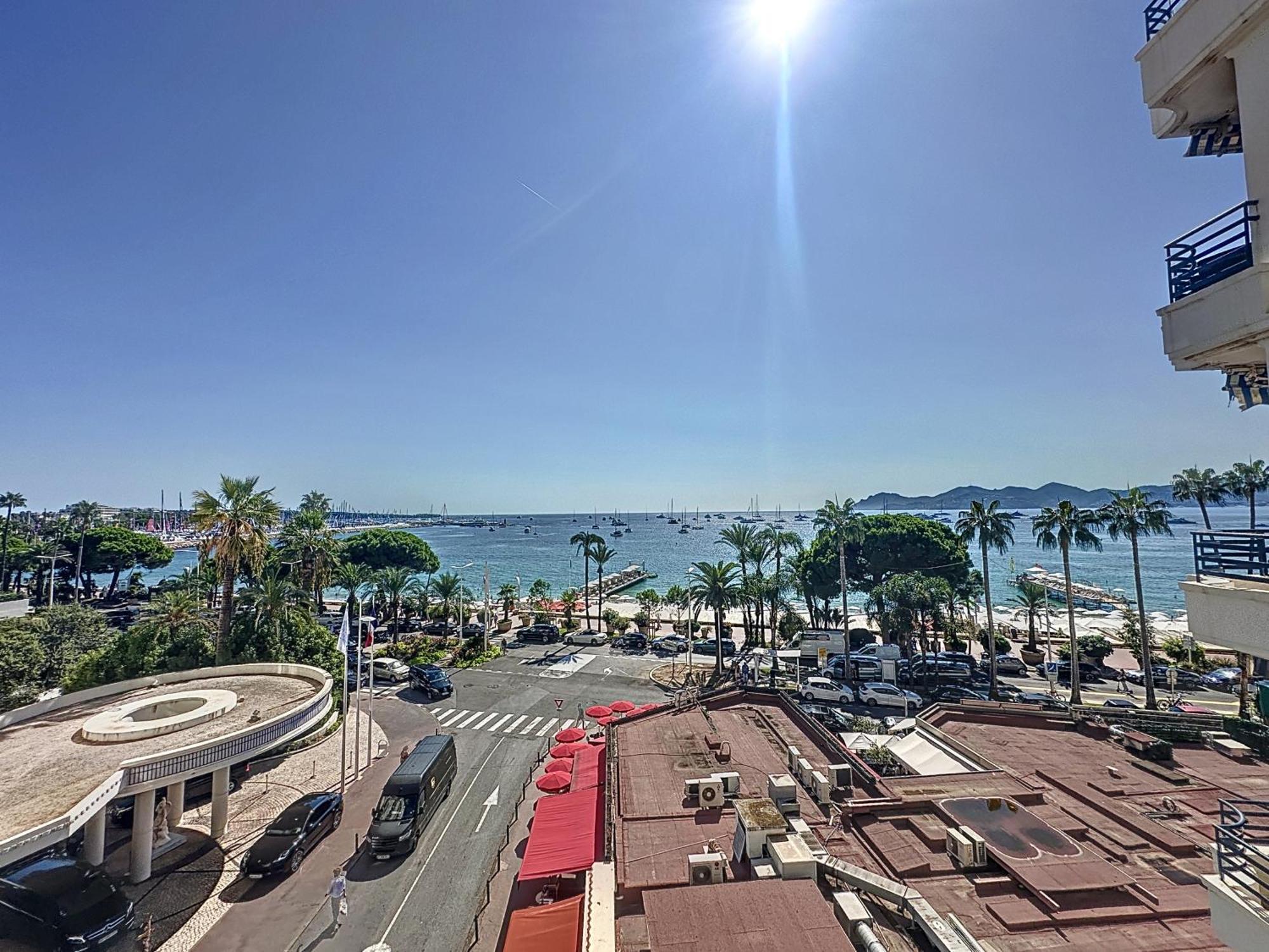 Apartment Luxury 1 Bedroom Croisette Martinez Direct Sea View 241 Cannes