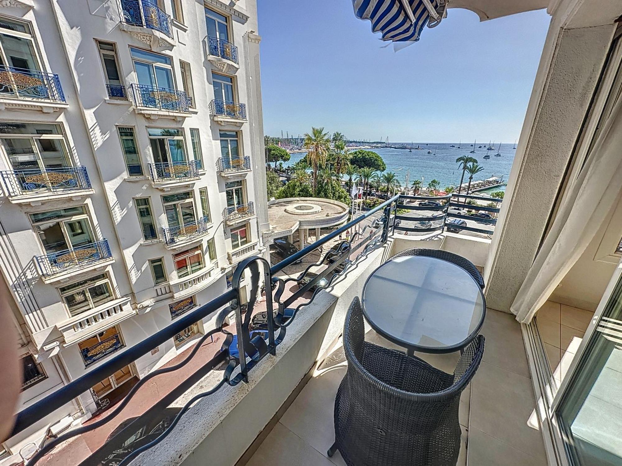 Luxury 1 Bedroom Croisette Martinez Direct Sea View 241 Apartment Cannes