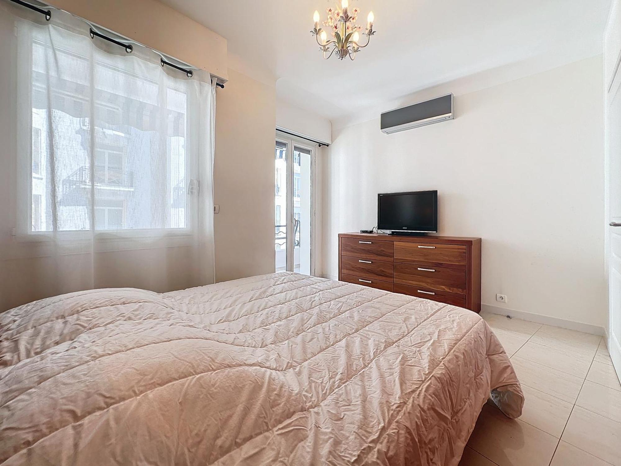 Luxury 1 Bedroom Croisette Martinez Direct Sea View 241 Cannes