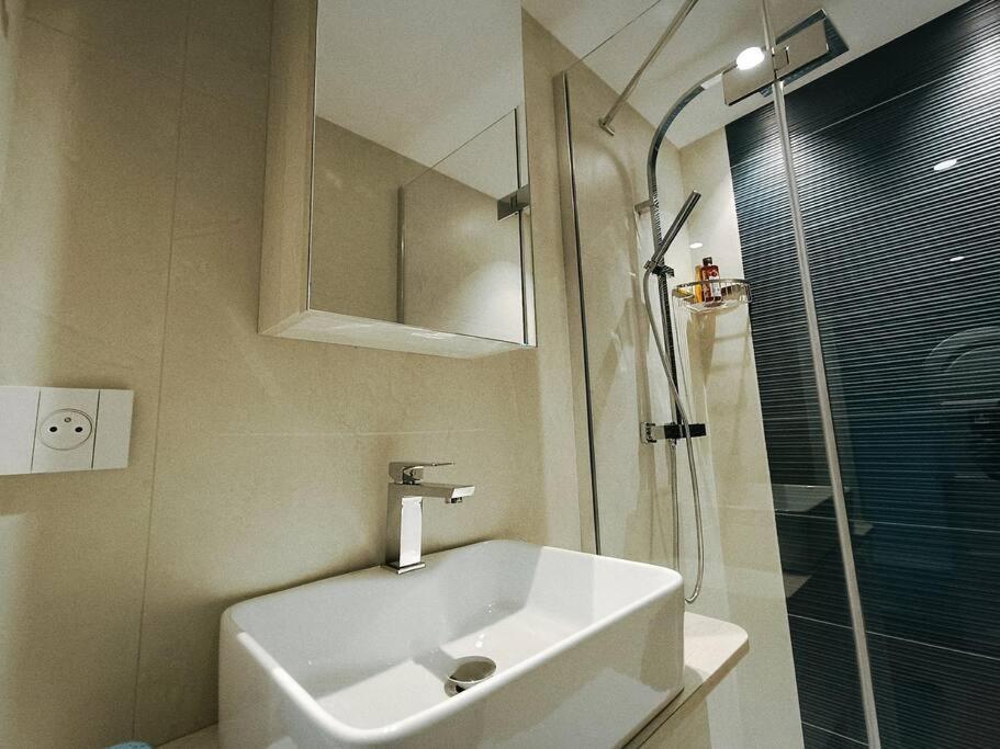 Apartment Front Premium Location - Panoramic View - Cannes