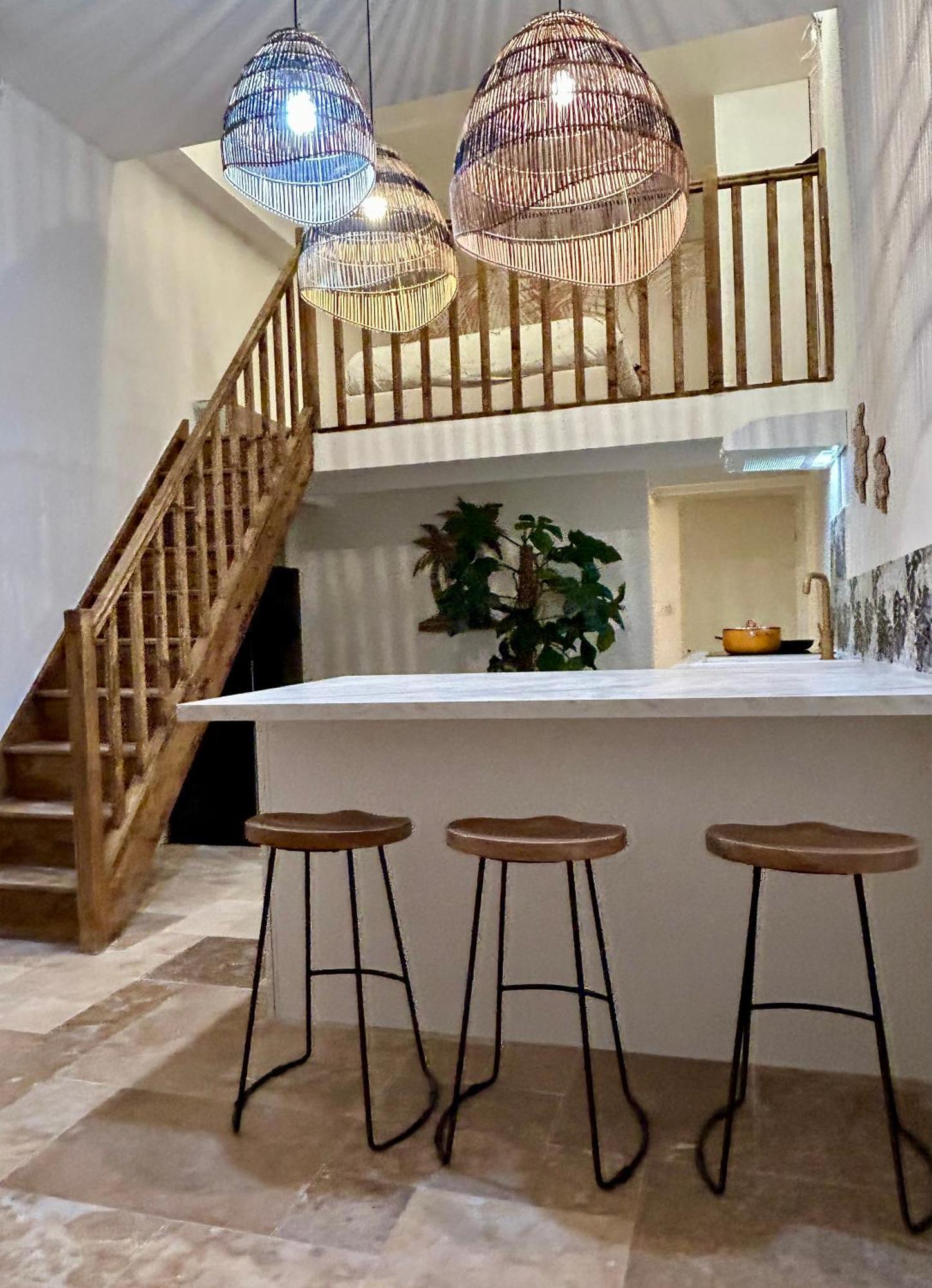Apartment Coeur Cannois Avec Terrasse, Clim Et Jacuzzi Cannes