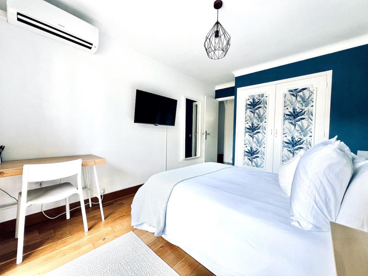 B001 Contemporain Au Coeur De