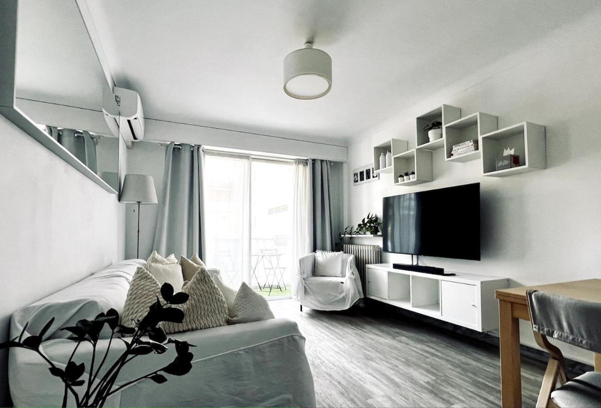 B001 Contemporain Au Coeur De Cannes