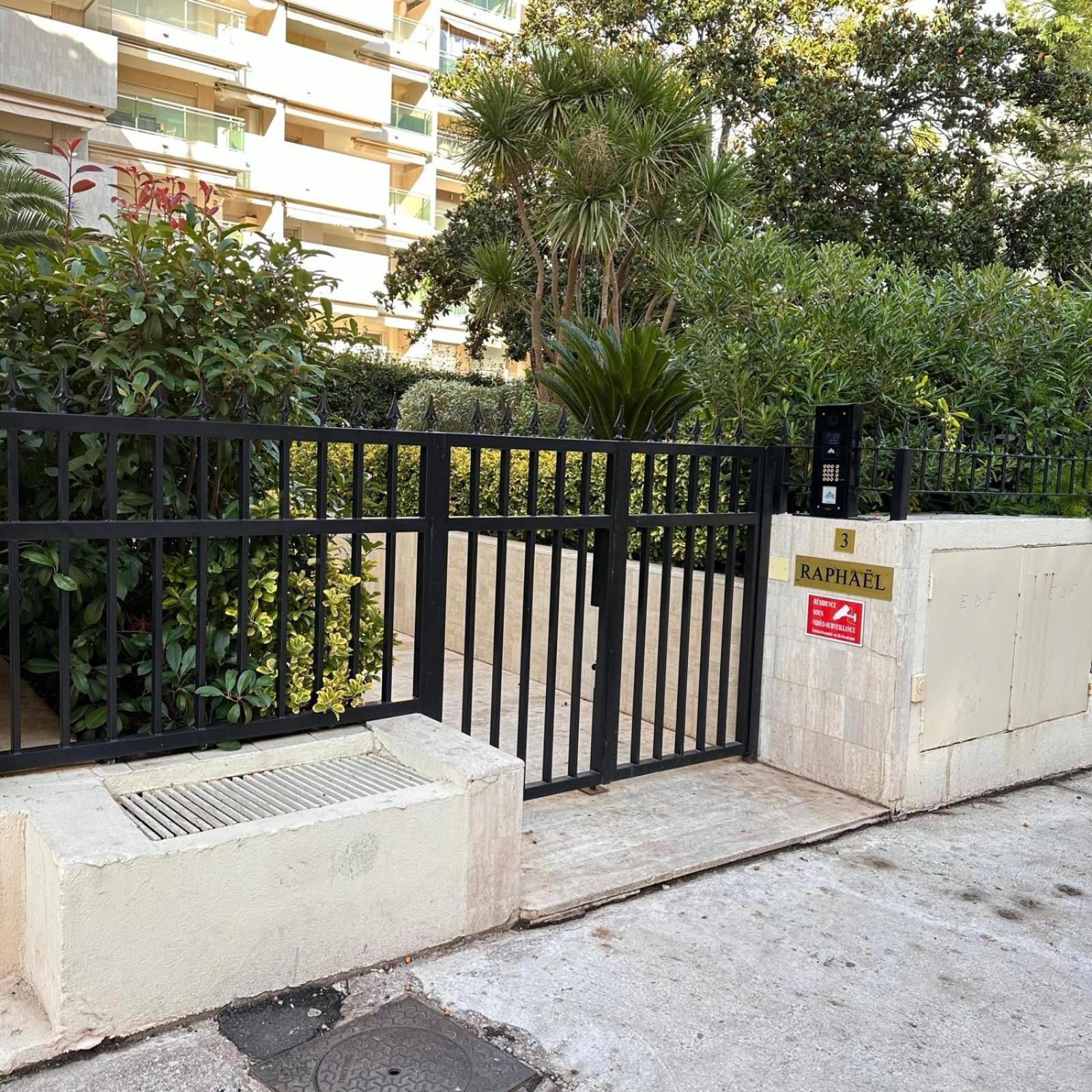 Apartment 2p Between Croisette Beaches And Antibes Street *