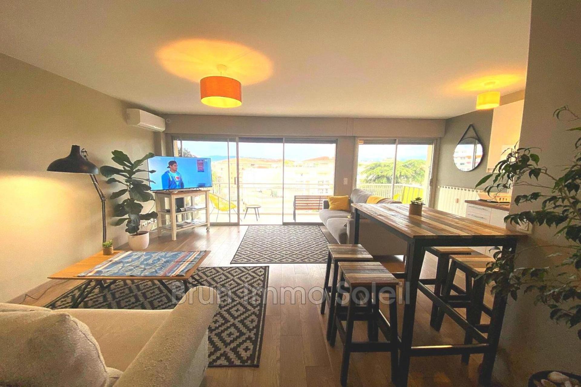 Mascotte Apartment *