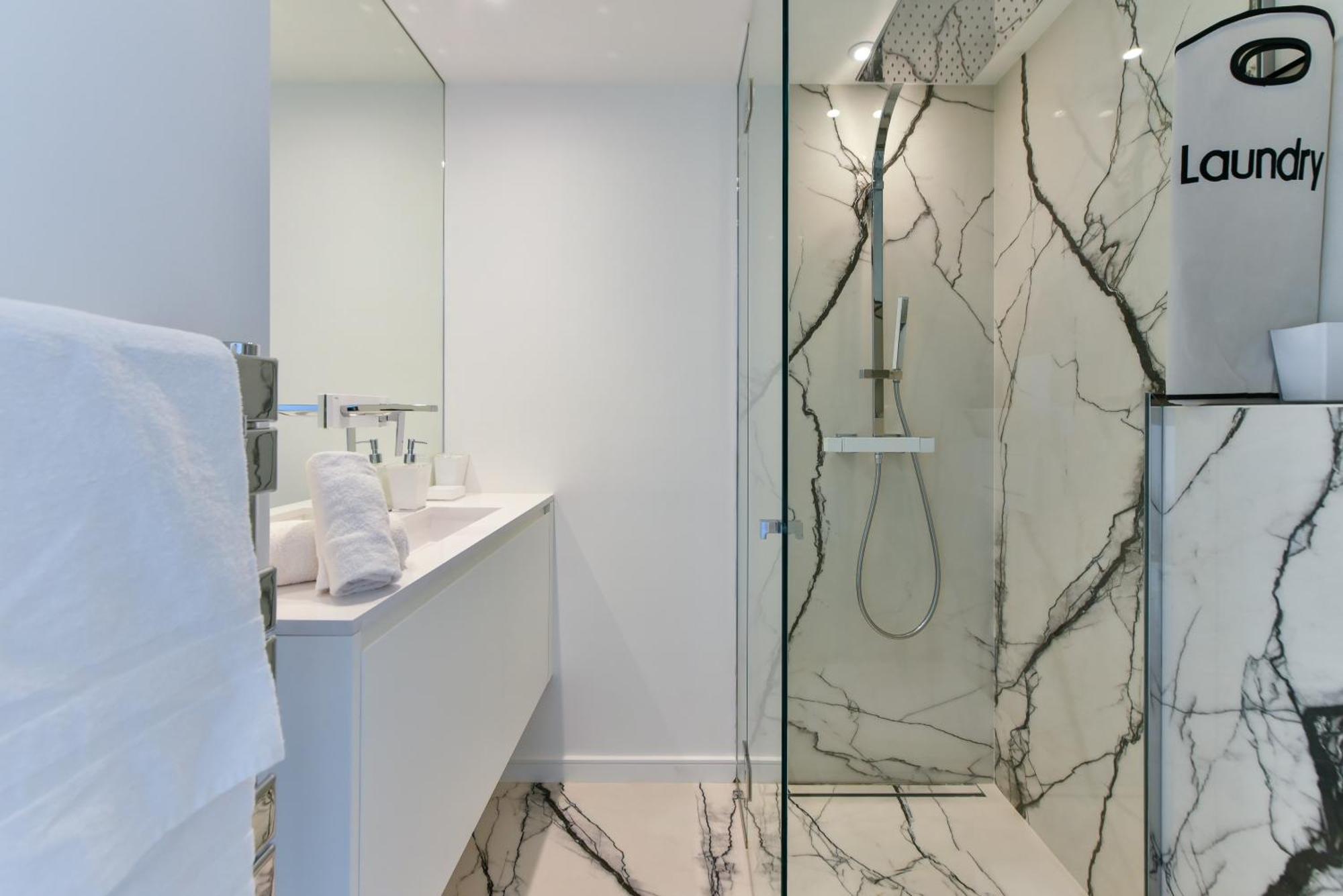 Apartamento L'horizon Avec Somptueuse Terrasse Vue Mer, Sejour De Luxe Loisirs Et Business Au Coeur Du Centre Cannes