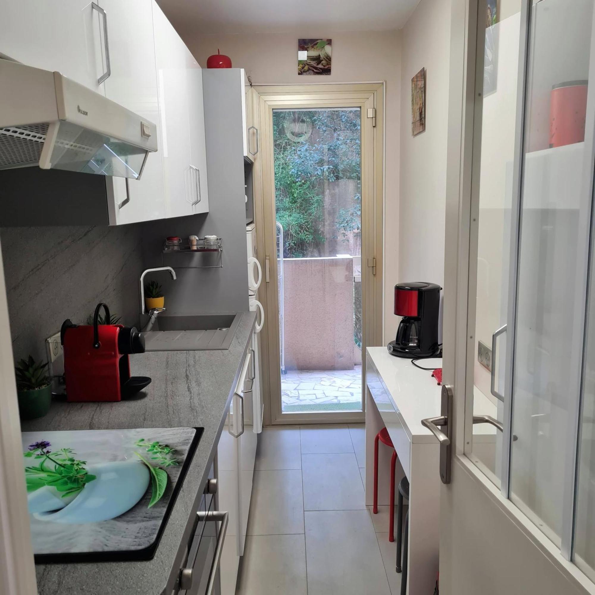 2 Pieces, Traversant, Clim, Wifi, Parking