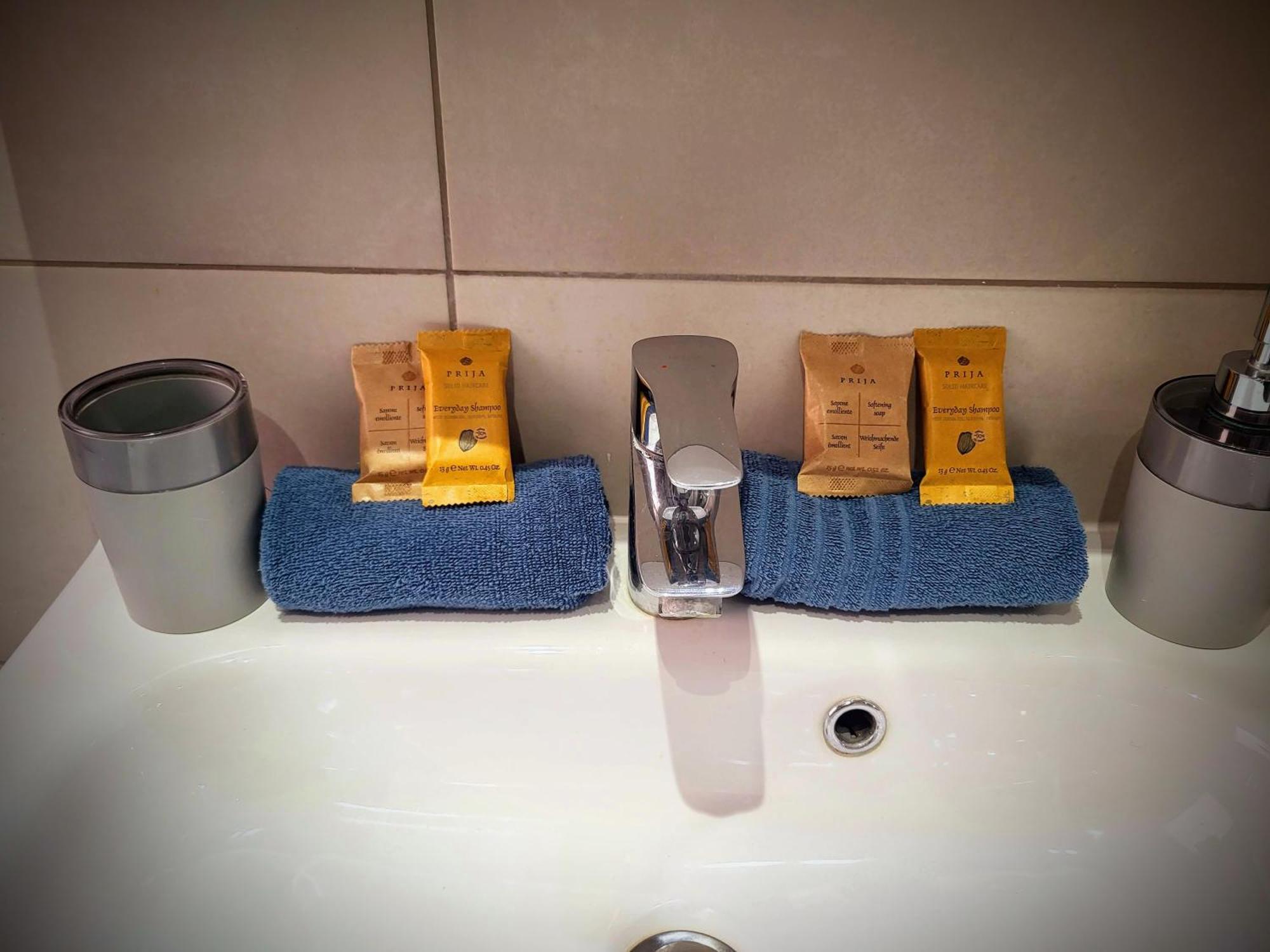 Apartment 2 Pieces, Traversant, Clim, Wifi, Parking Cannes