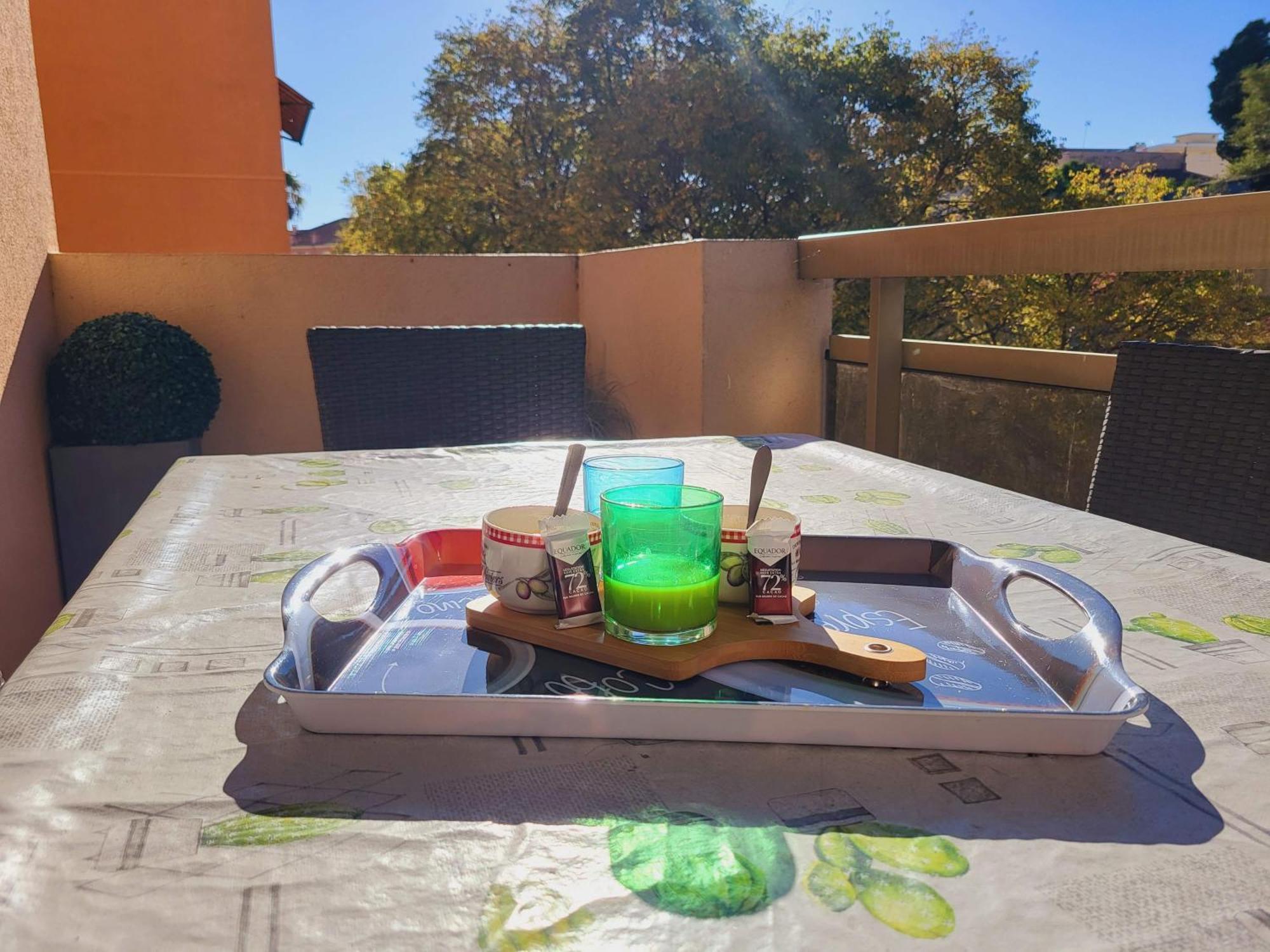 2 Pieces, Traversant, Clim, Wifi, Parking Cannes