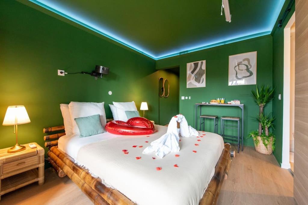 Apartment The Jungle - Jacuzzi, Sauna & Projector *
