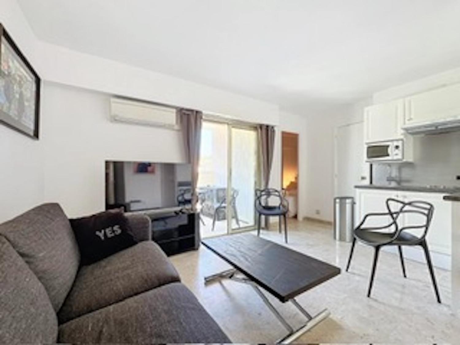 Apartment 2p Between Croisette Beaches And Antibes Street Cannes