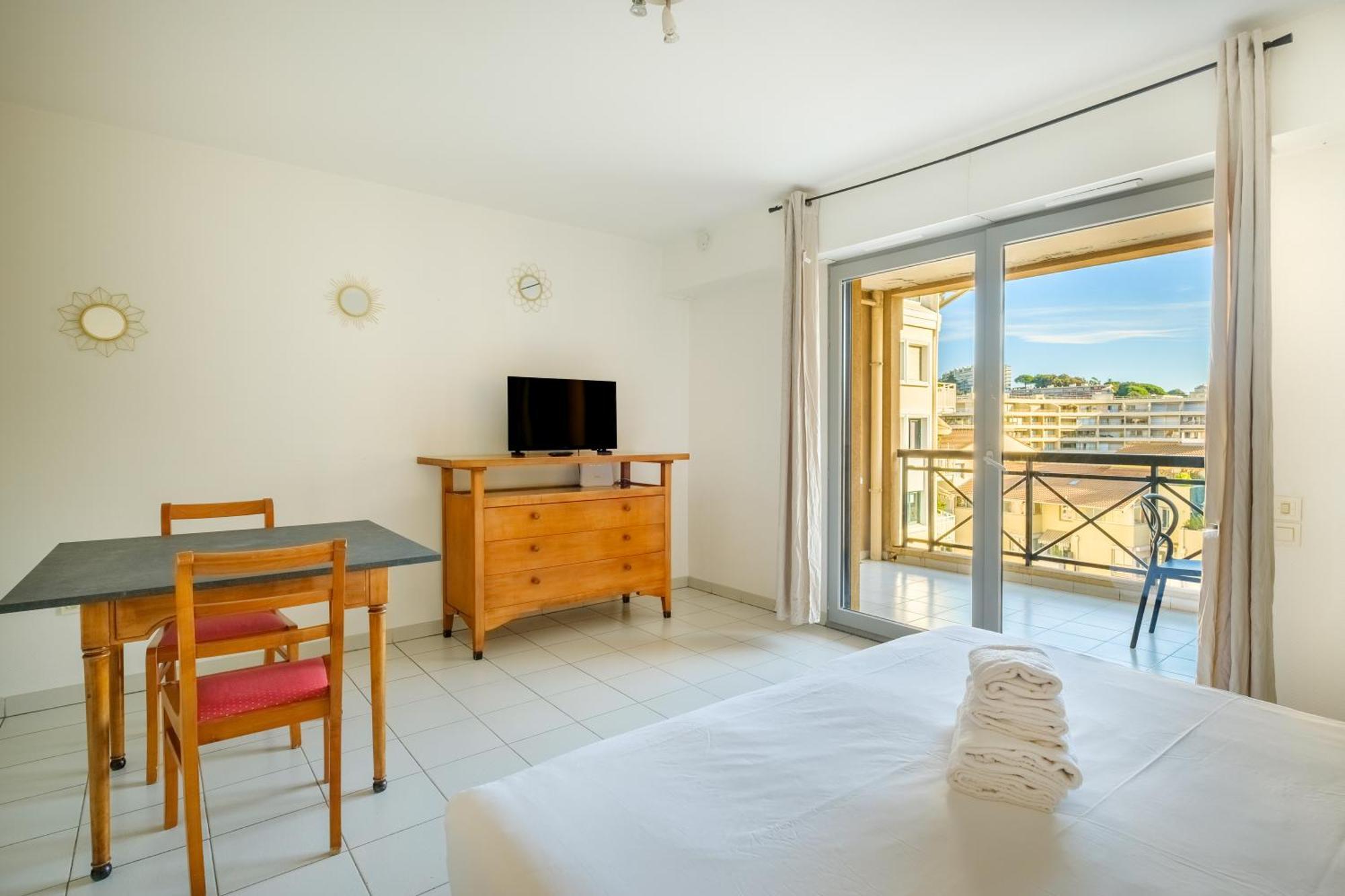 Aparthotel Residhotel Maupassant 2*