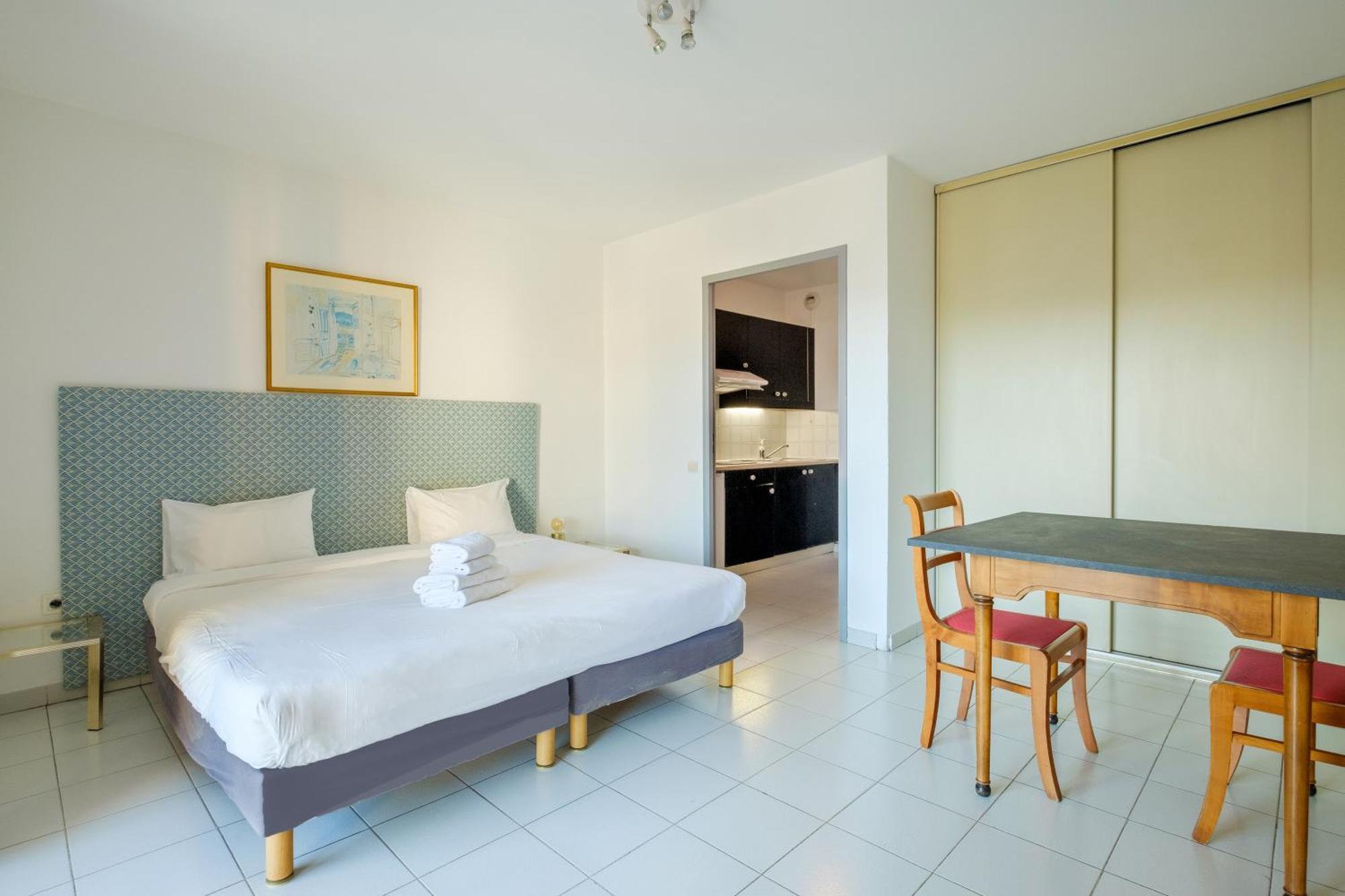 Aparthotel Residhotel Maupassant 2*