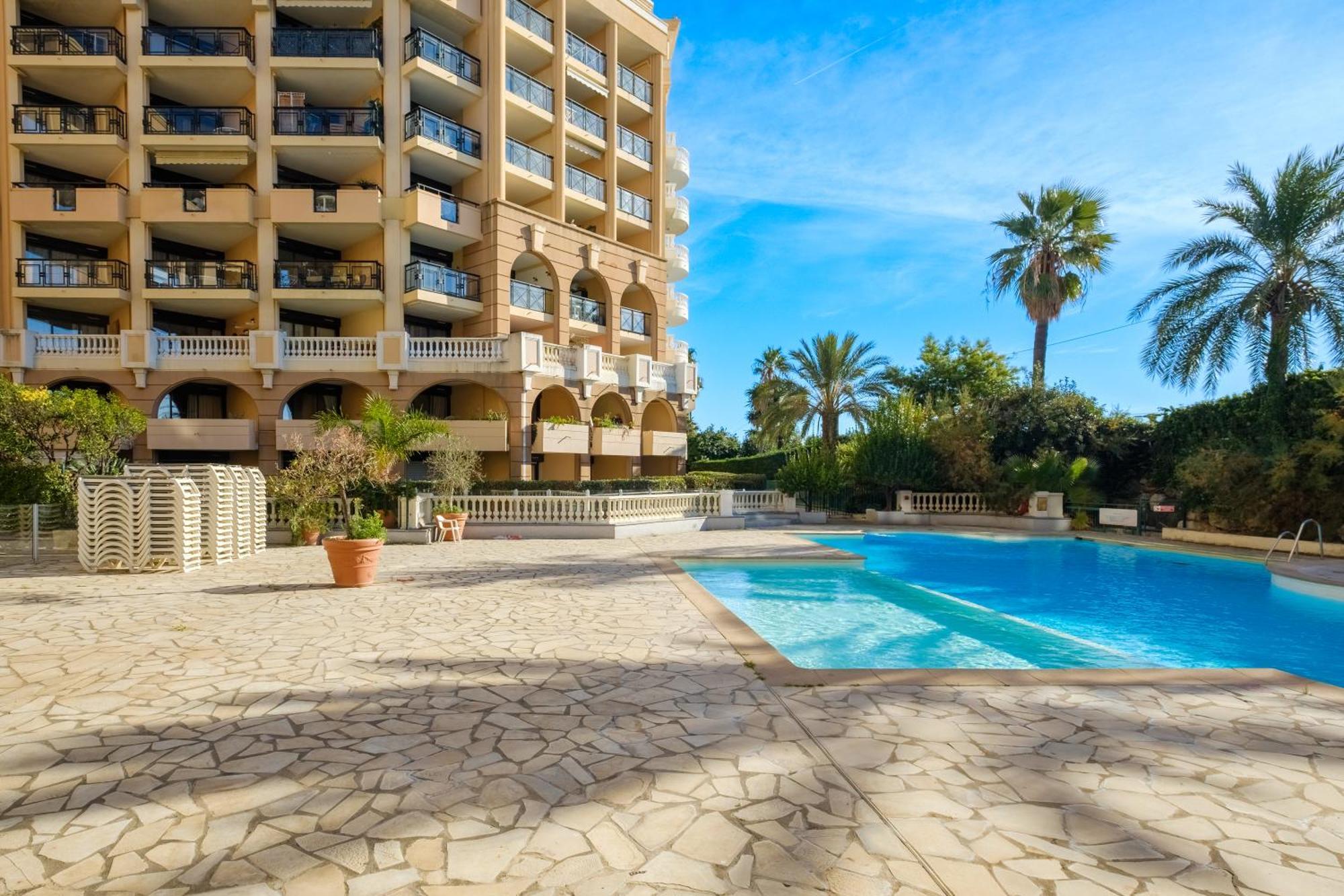 Residhotel Maupassant Aparthotel 2*
