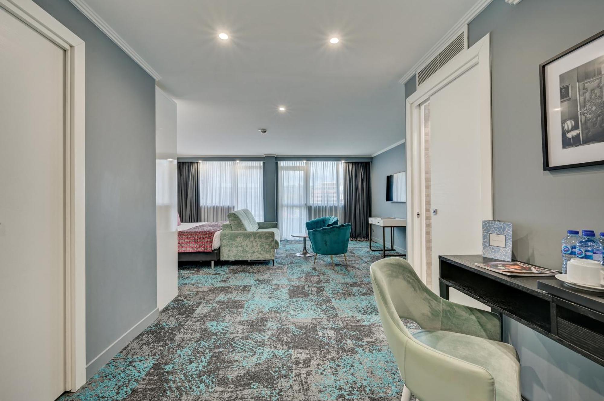 Hotel Juliana 4*