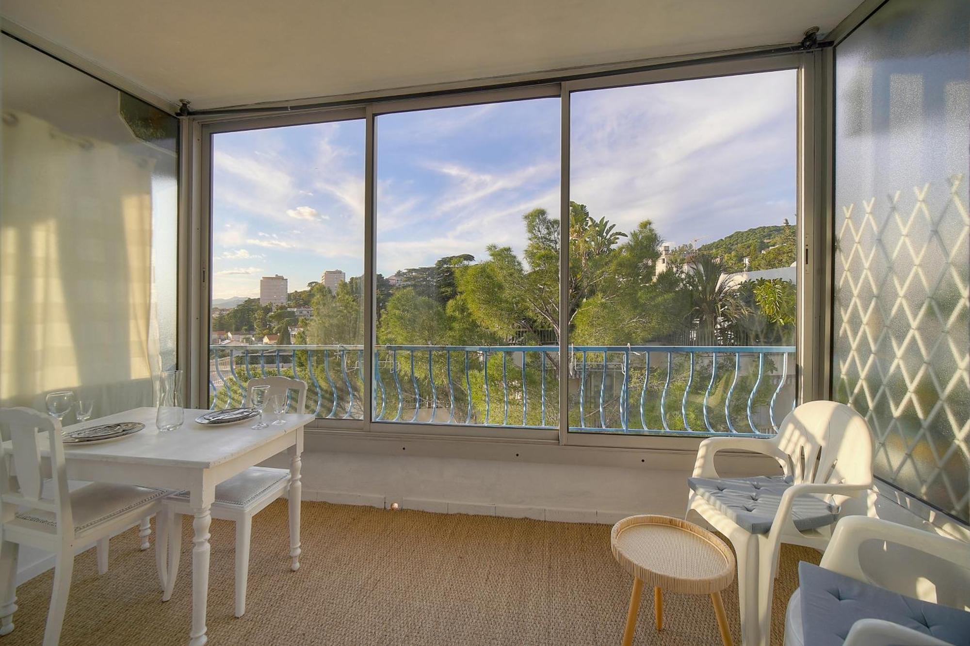 Immogroom -studio-clim-sea View Cannes