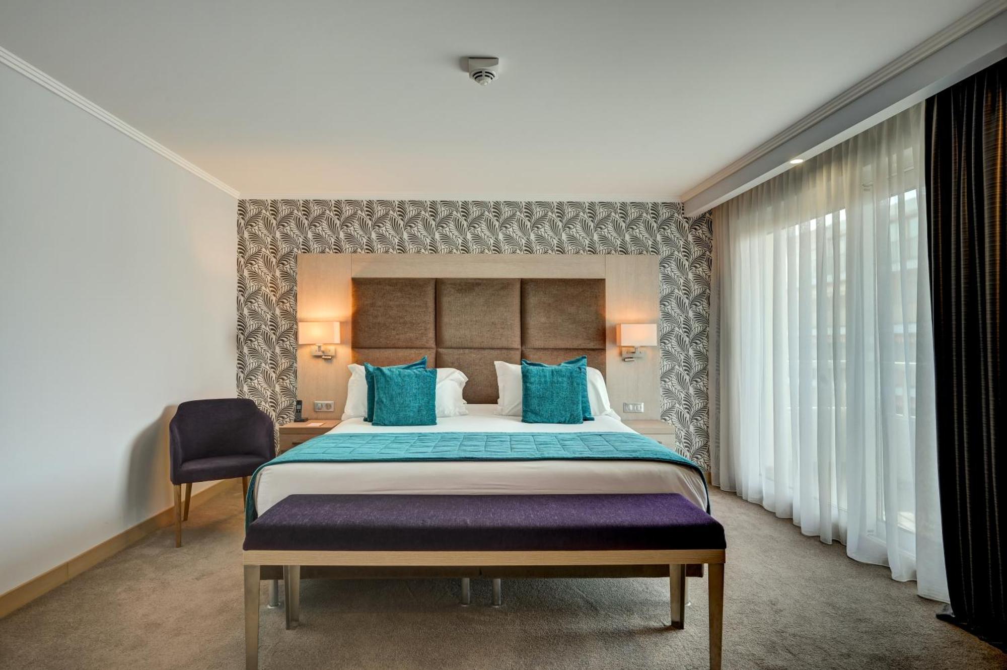 Hotel Juliana 4*