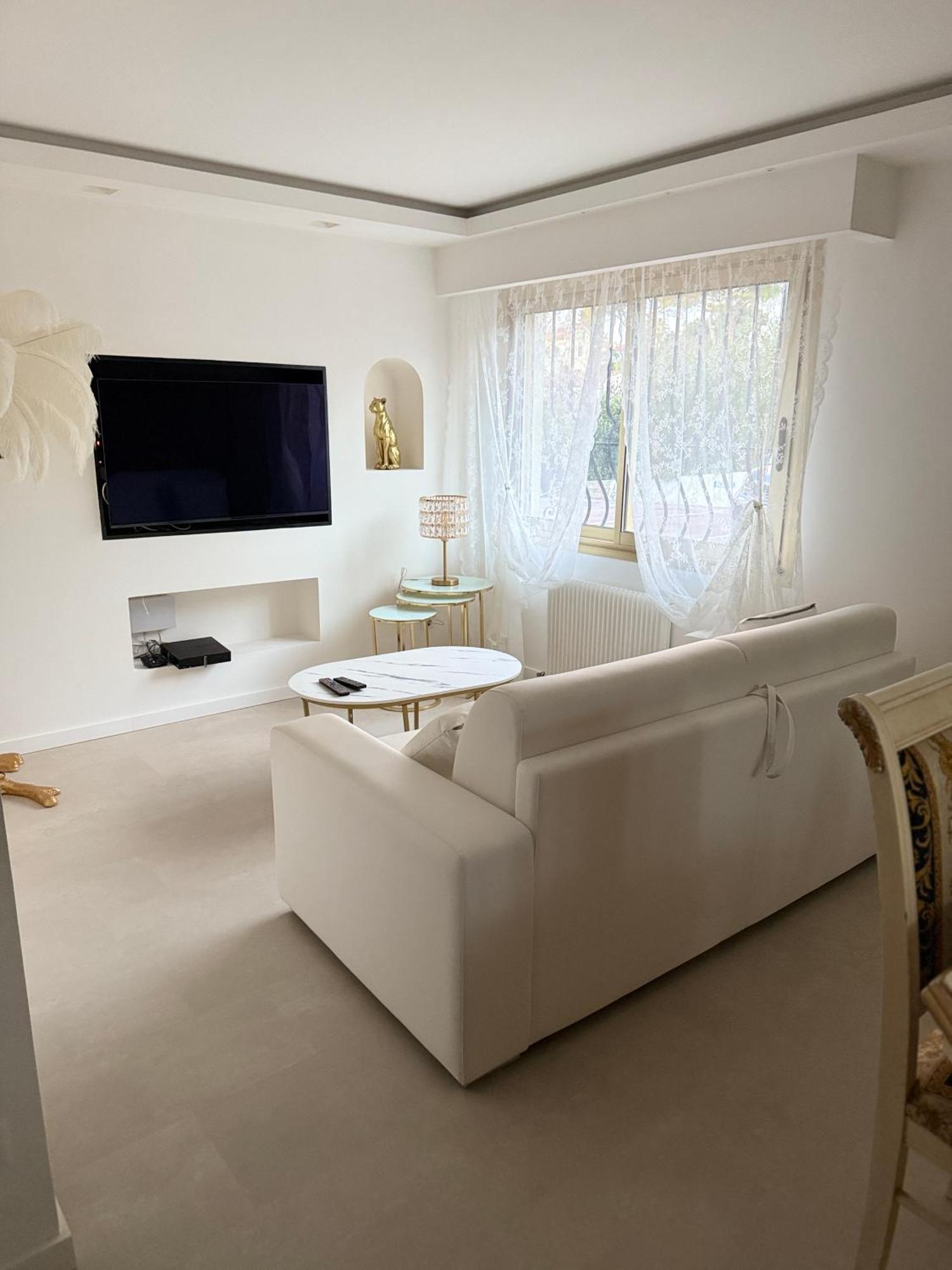 Beau 2 Pieces 55m2 10 Min A Pied Du Centre De *