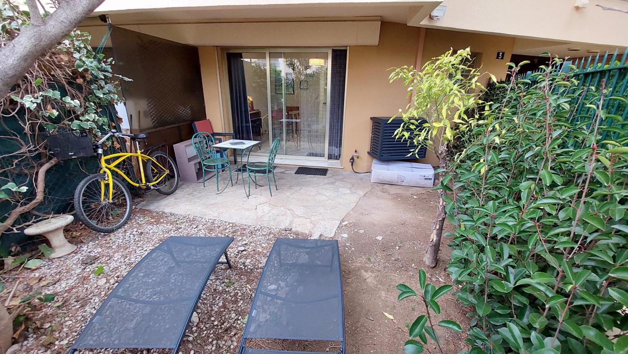 Apartment F1 Avec Jardin, Proche Du Palais Des Festivals Et Des Plages