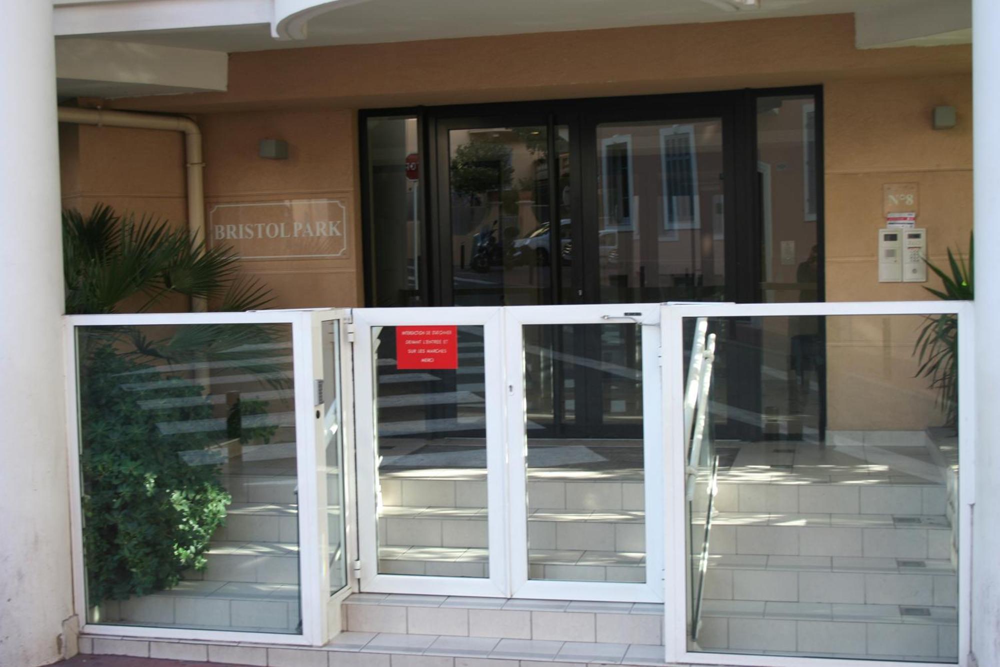 Bristol Park - Parking - 5mn Walk From Palais Des Festivals * Cannes