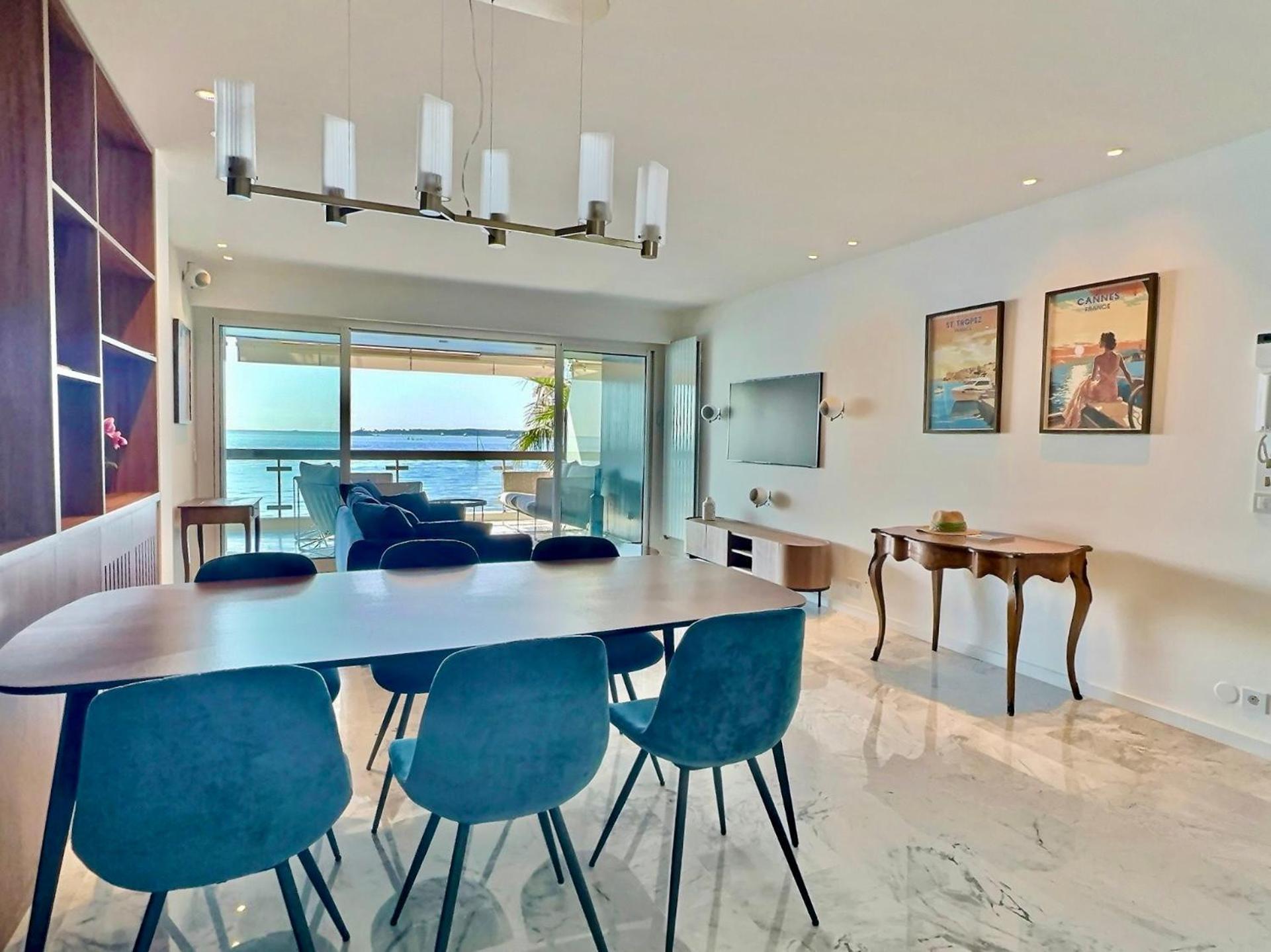 Adriana By Terry's Homes Waterfront Seaview Apartment