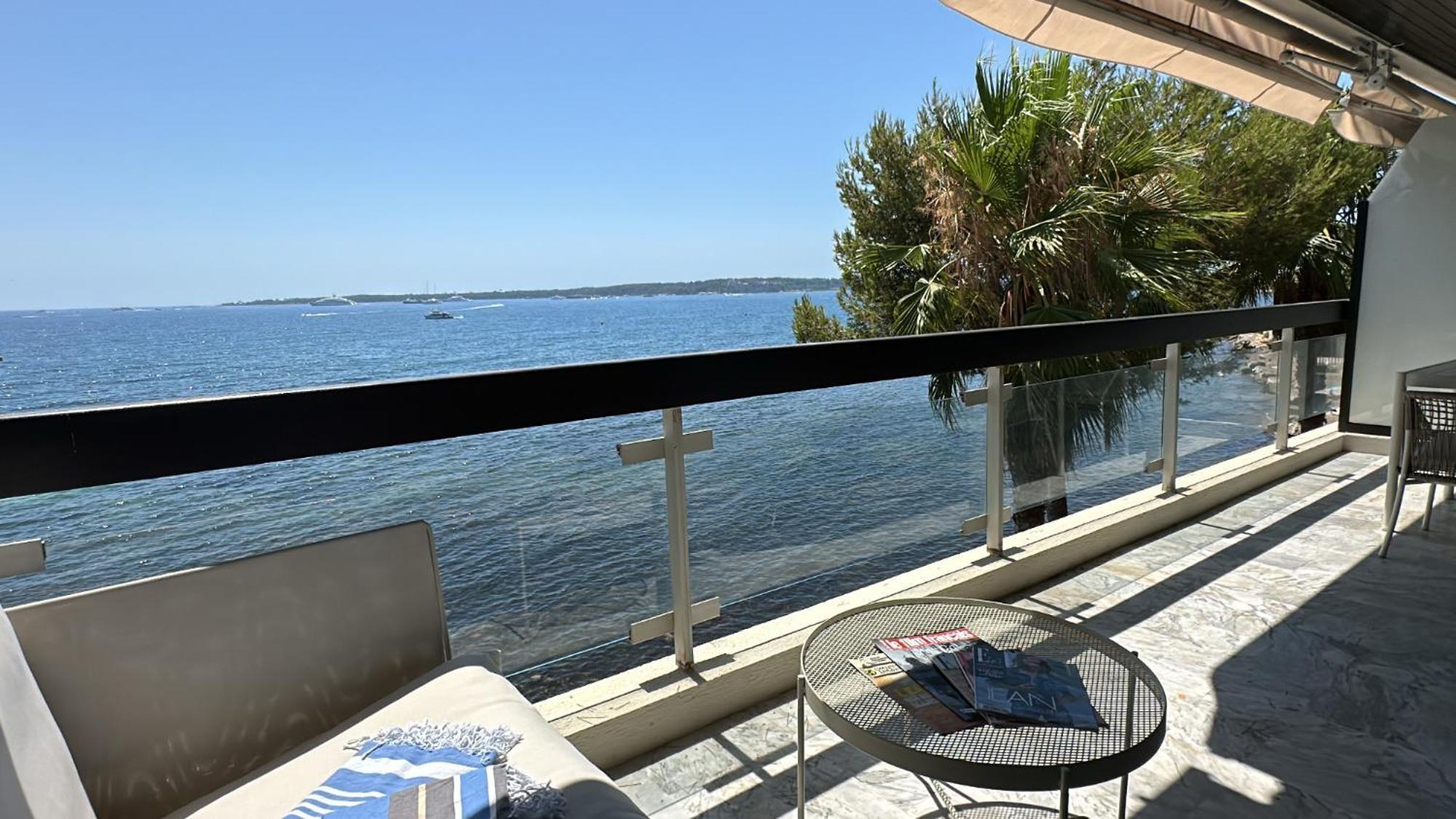 Adriana By Terry's Homes Waterfront Seaview Apartment Cannes