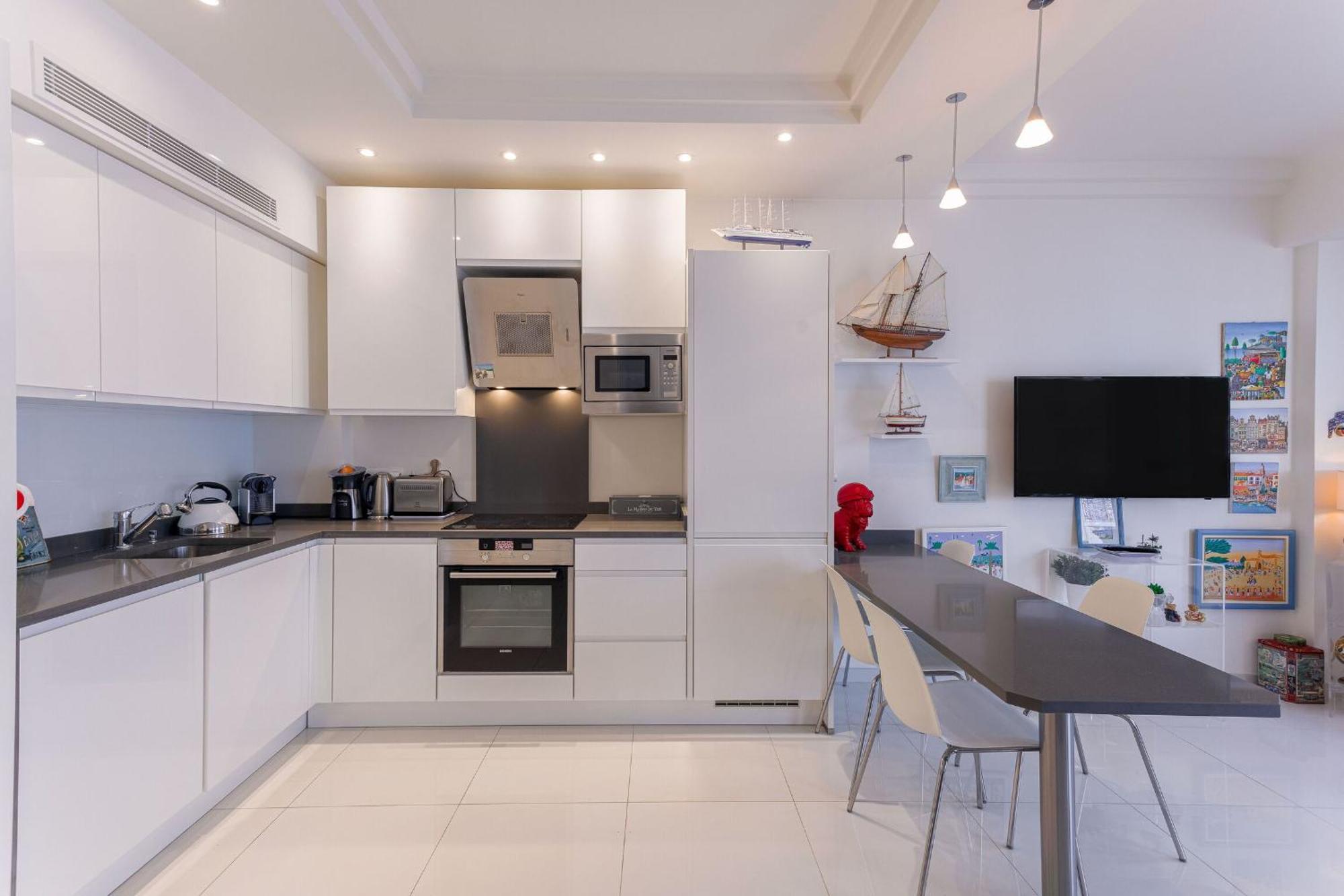 Apartment Palais Des Iles 2 By Halldis Cannes