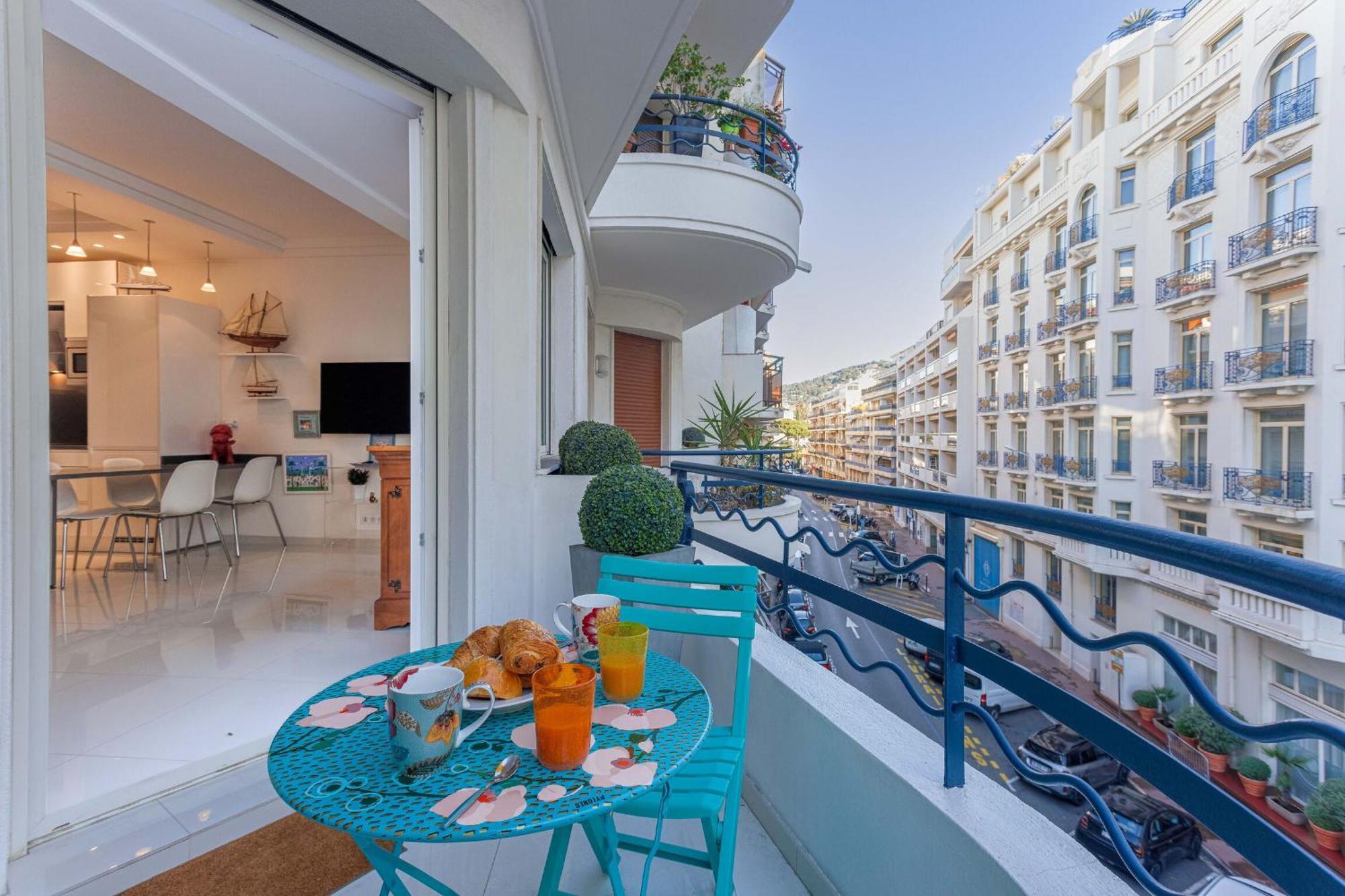 Apartment Palais Des Iles 2 By Halldis Cannes