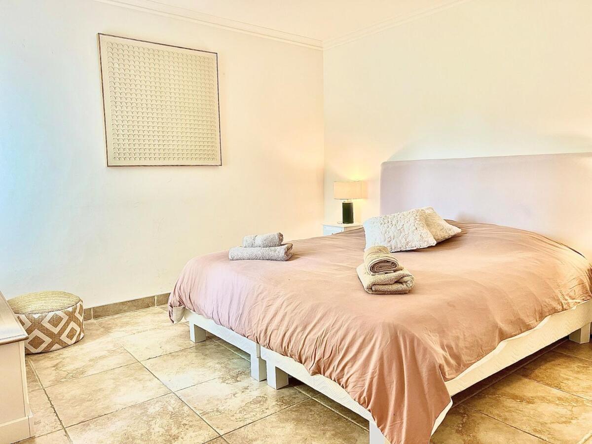 Apartment Luxurious 2-bedroom Pointe Croisette, Sea View, Private Parking