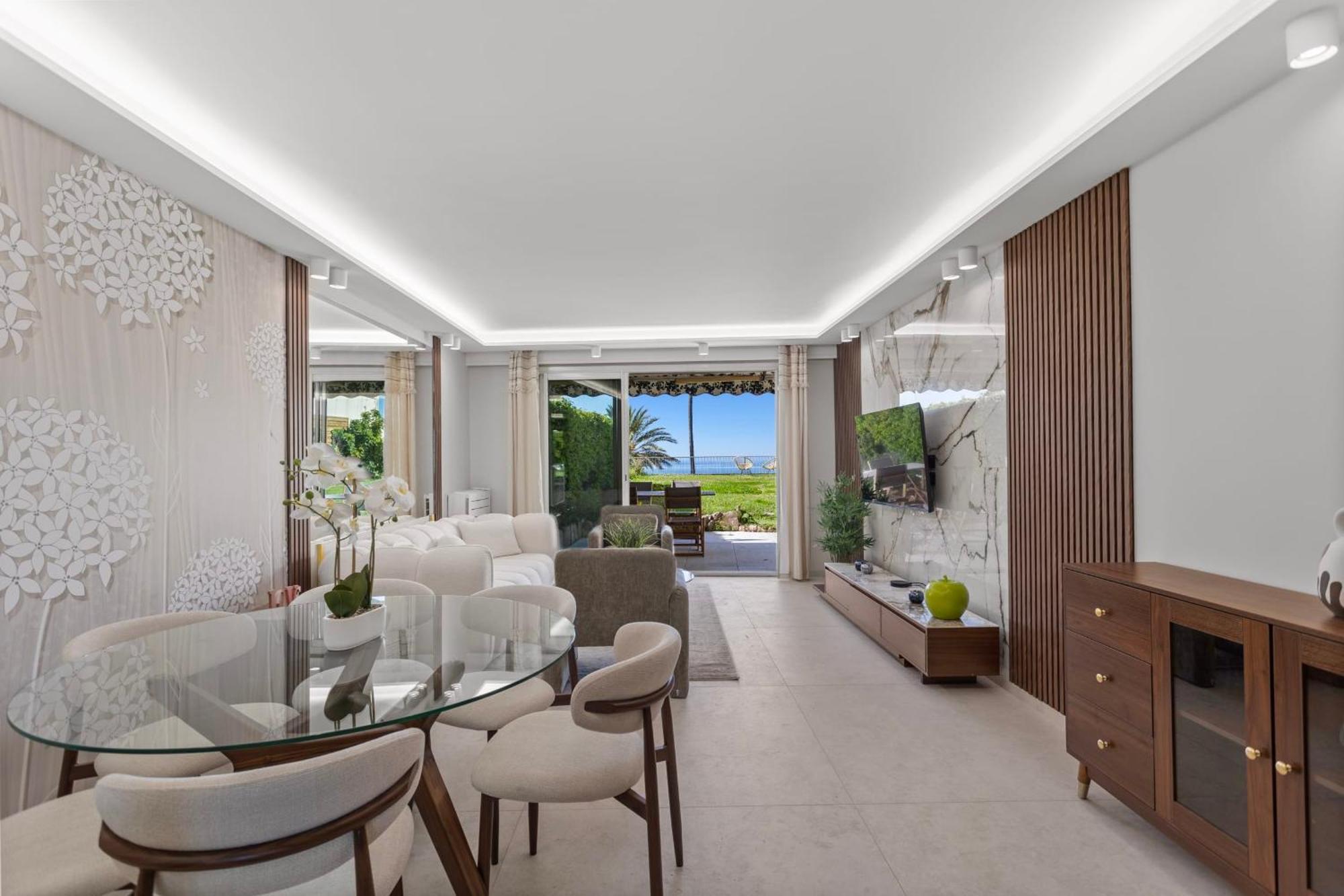 Ref 2004 - - Sea View For Rent