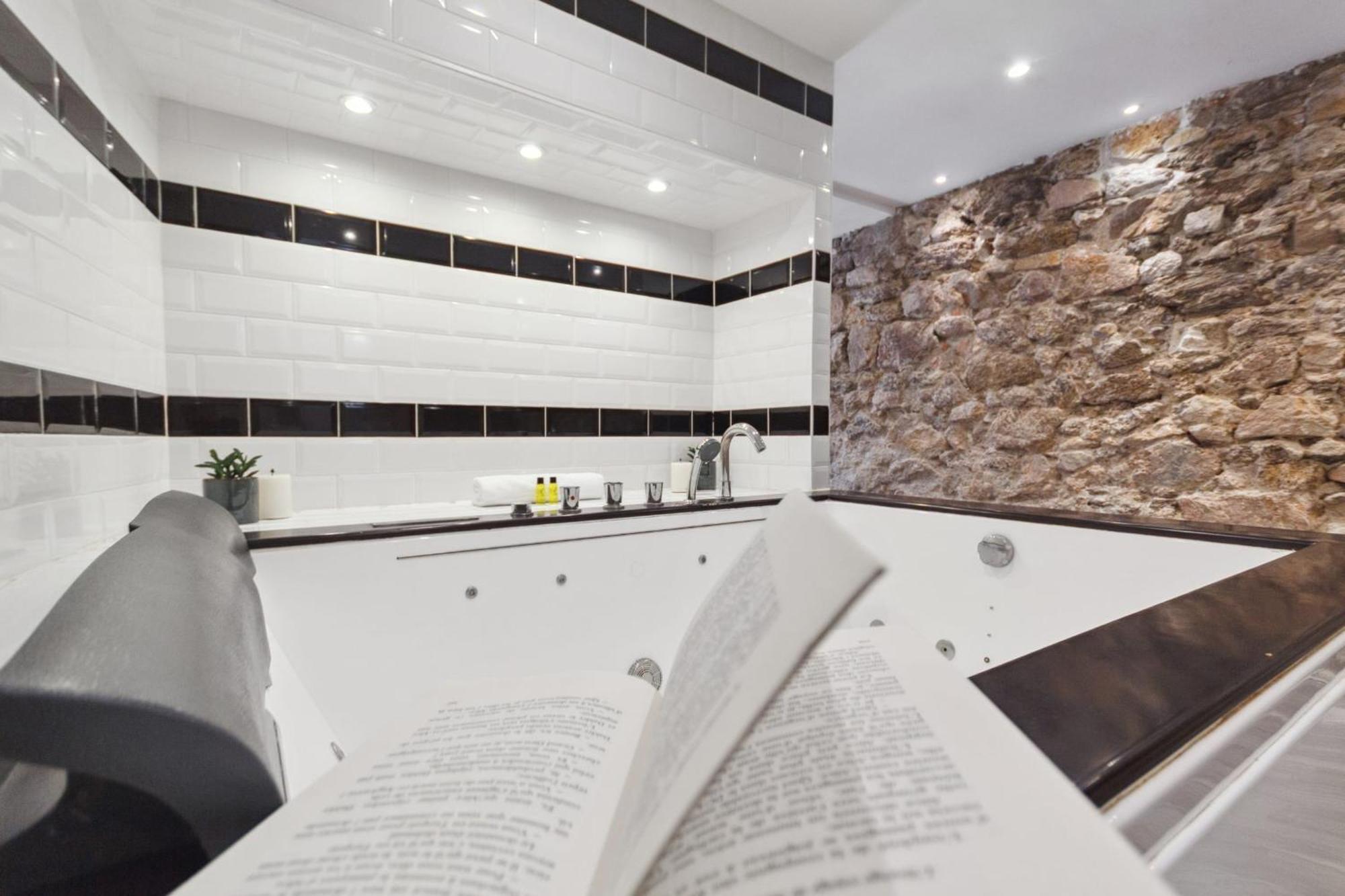 La Confidentielle - Balneo - Sauna - Hypercentre - Ac