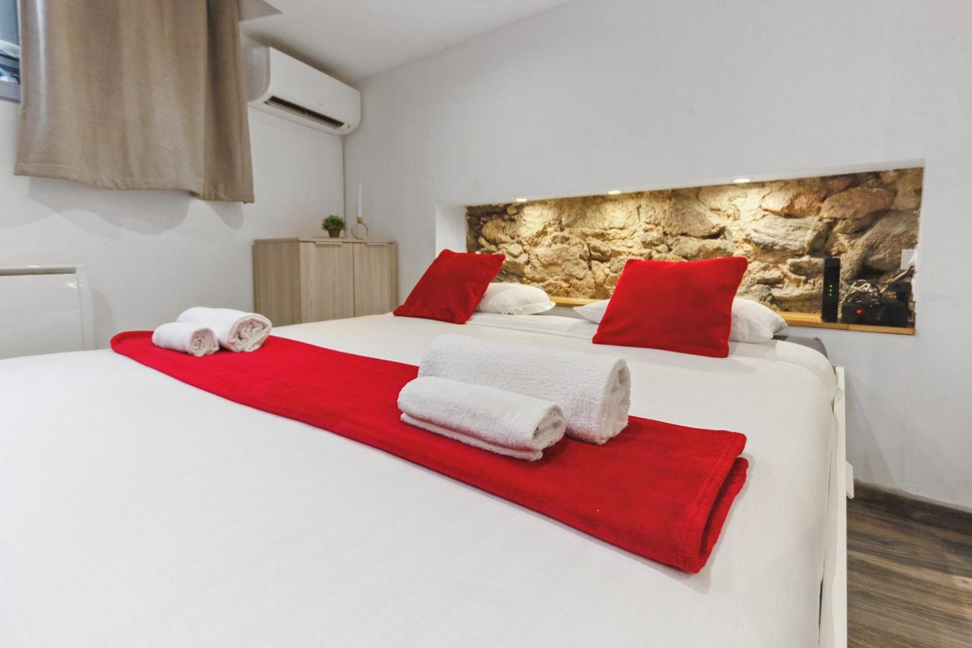 Apartment La Confidentielle - Balneo - Sauna - Hypercentre - Ac
