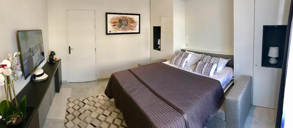 Palais Miramar 65 Bd De La Croisette *