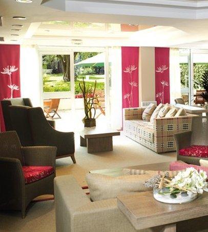 Inter-hotel Les Agapanthes De L'esterel Aparthotel Cannes