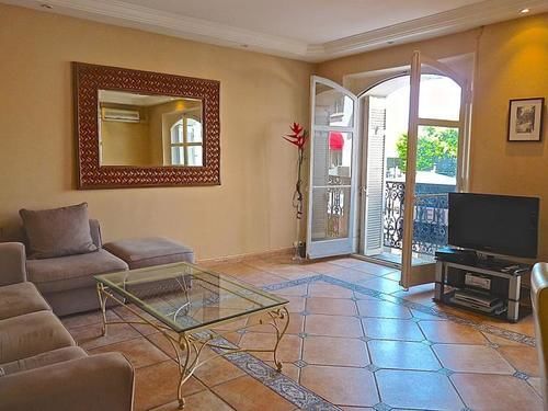 Lovely 2 Bed 2 Bath In On Rue Antibea Easy Walk To The Palais 224