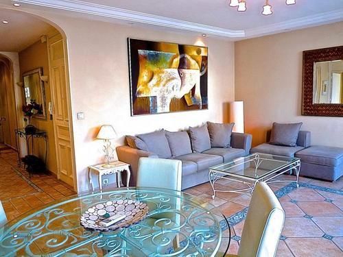 Lovely 2 Bed 2 Bath In On Rue Antibea Easy Walk To The Palais 224 Cannes
