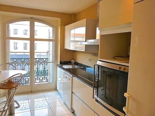 Lovely 2 Bed 2 Bath In On Rue Antibea Easy Walk To The Palais 224 Apartamento Cannes