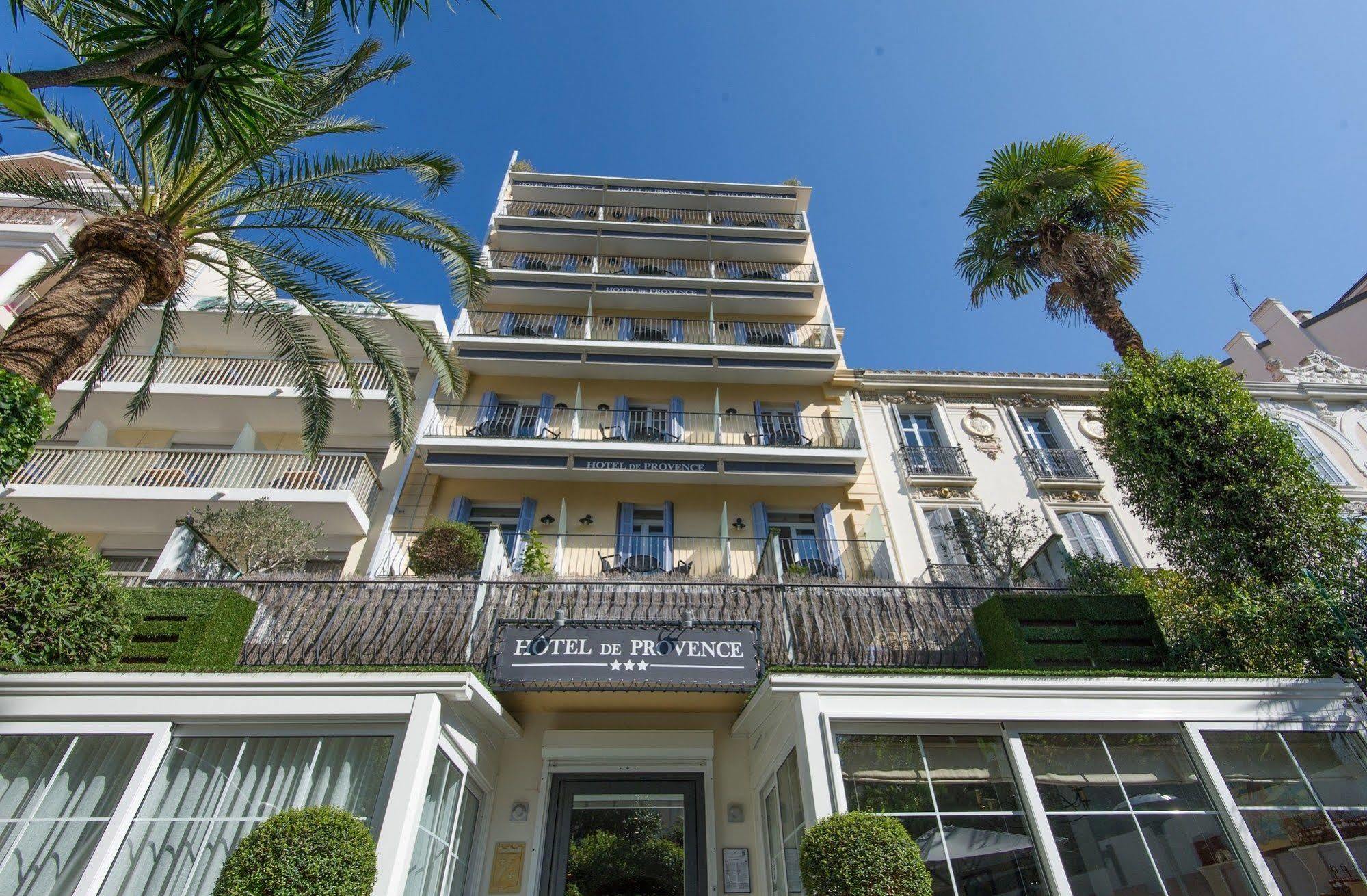 Hotel De Provence 3*