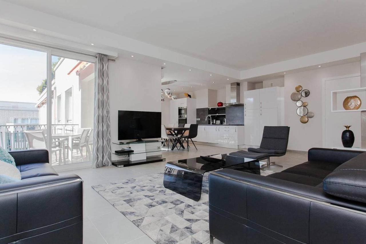 Apartment Marriott- Croisette: Superb 3 Bedrooms/ 3 Baths Cannes