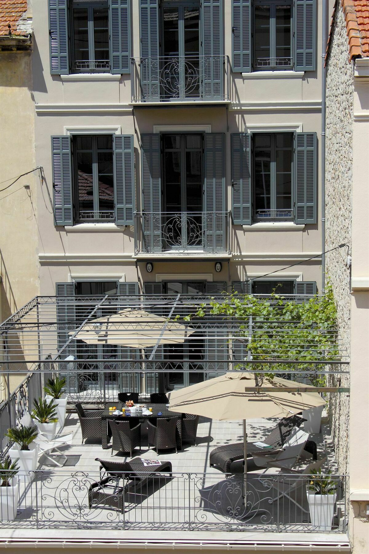 Annette Apartment