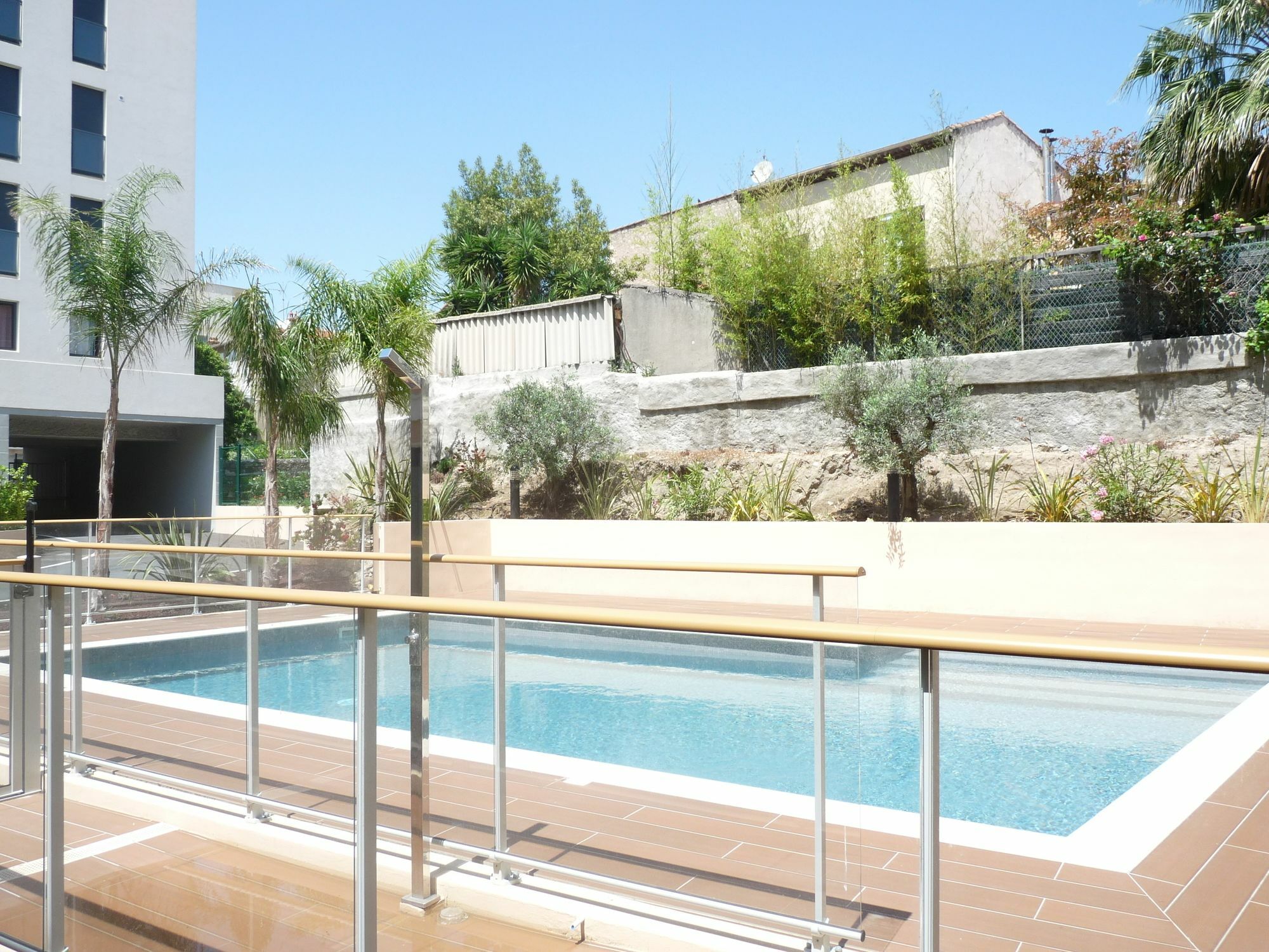 Apartment Secret Garden 203