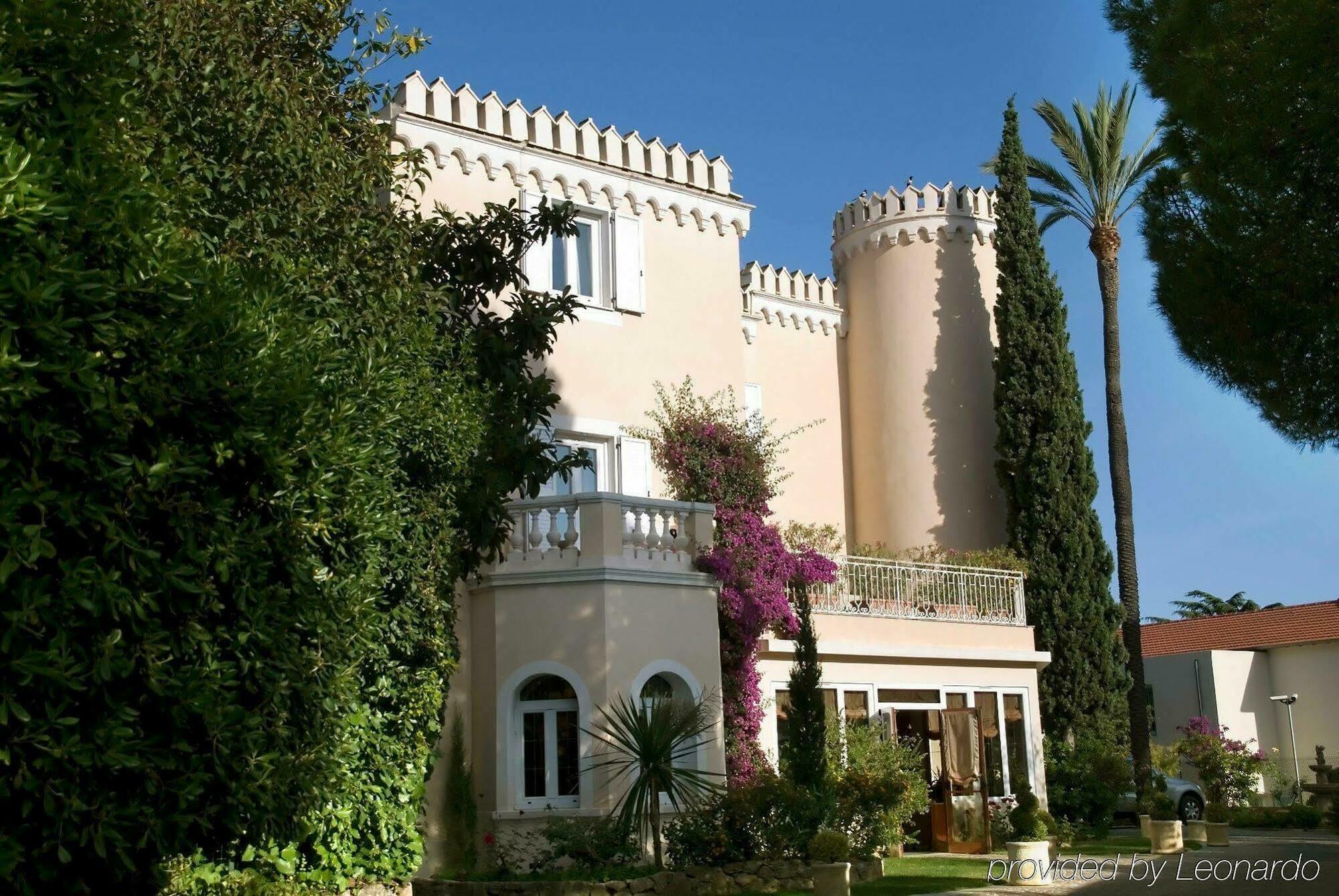 Chateau De La Tour 4*