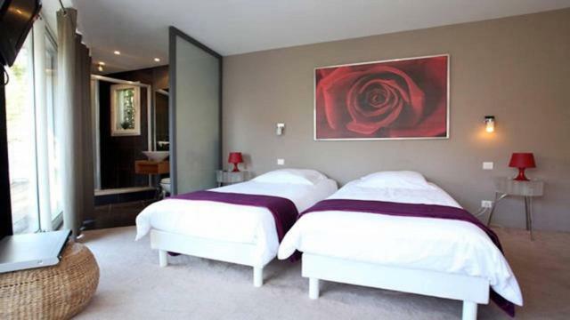 Villa Roi 2 *