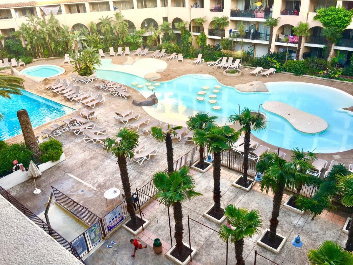 Apartment Pool & *