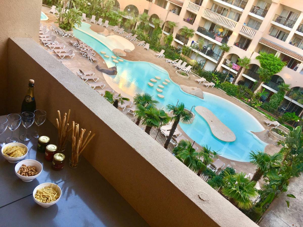 Pool & *