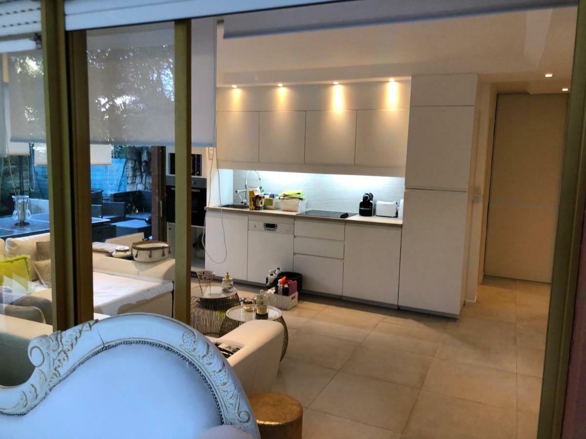 Luxe Center 6pers 300m2 Privare Garden Apartment *