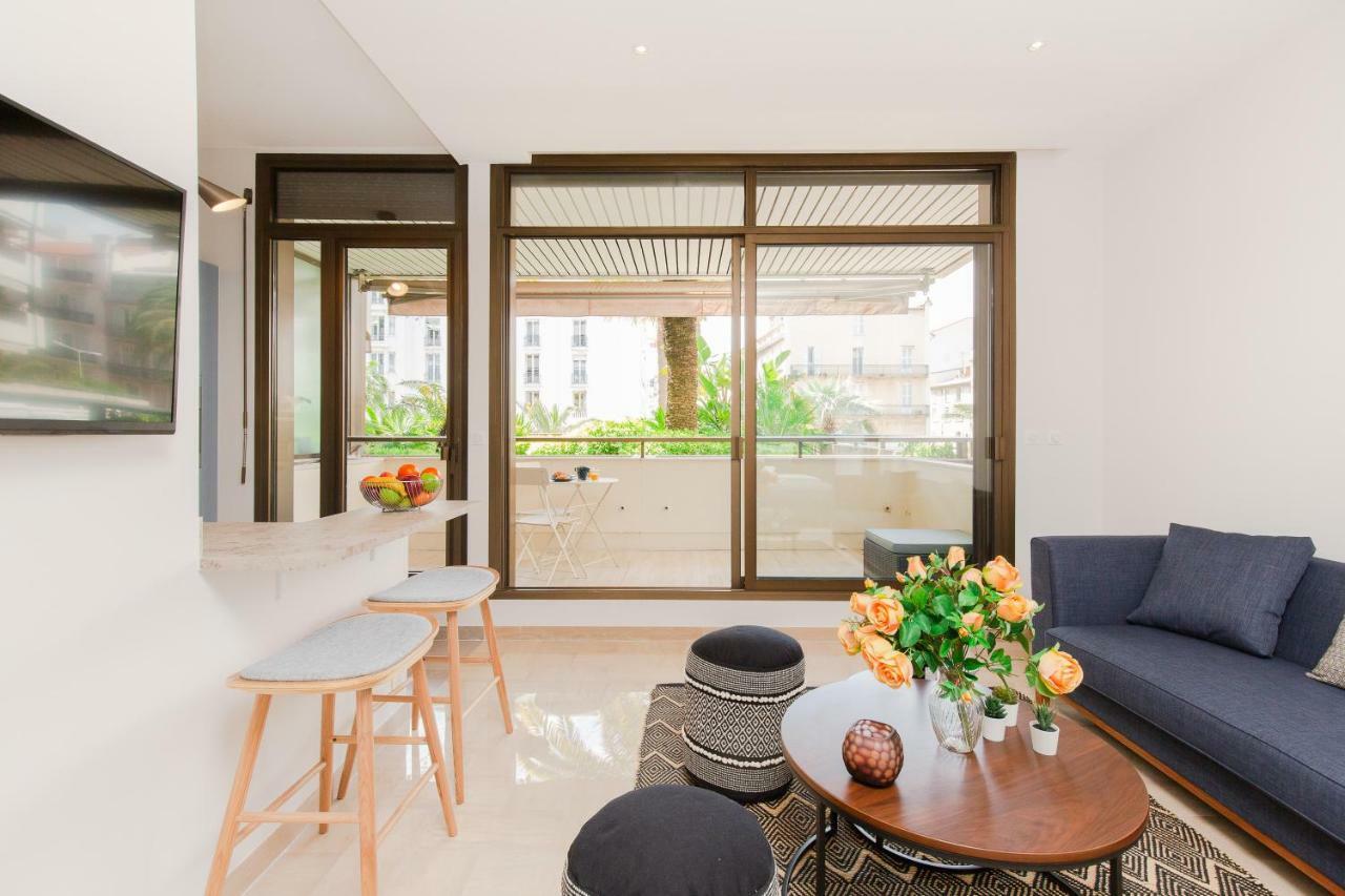 Apartment Gray D'albion Yourhosthelper